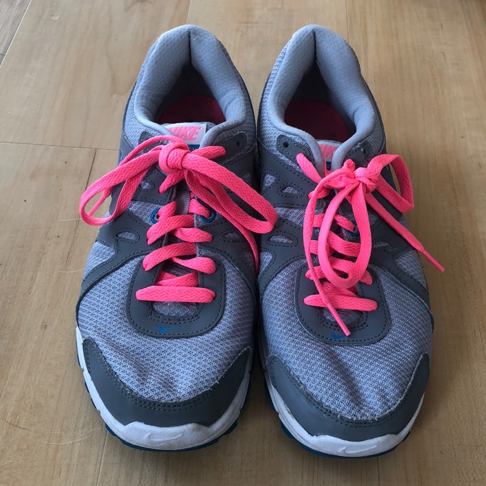 Nike Revolution 2